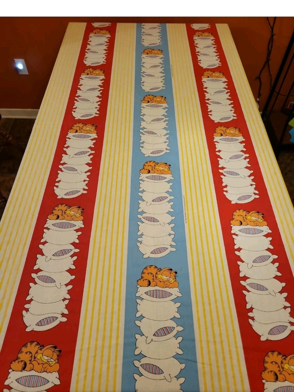 Garfield 1978 Twin Flat & Fitted Bed Sheet Set Good Pre-owned Condition